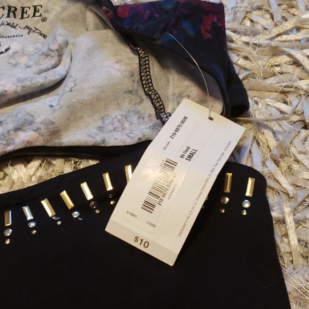 Bralettes type tops - Picture 4 of 4